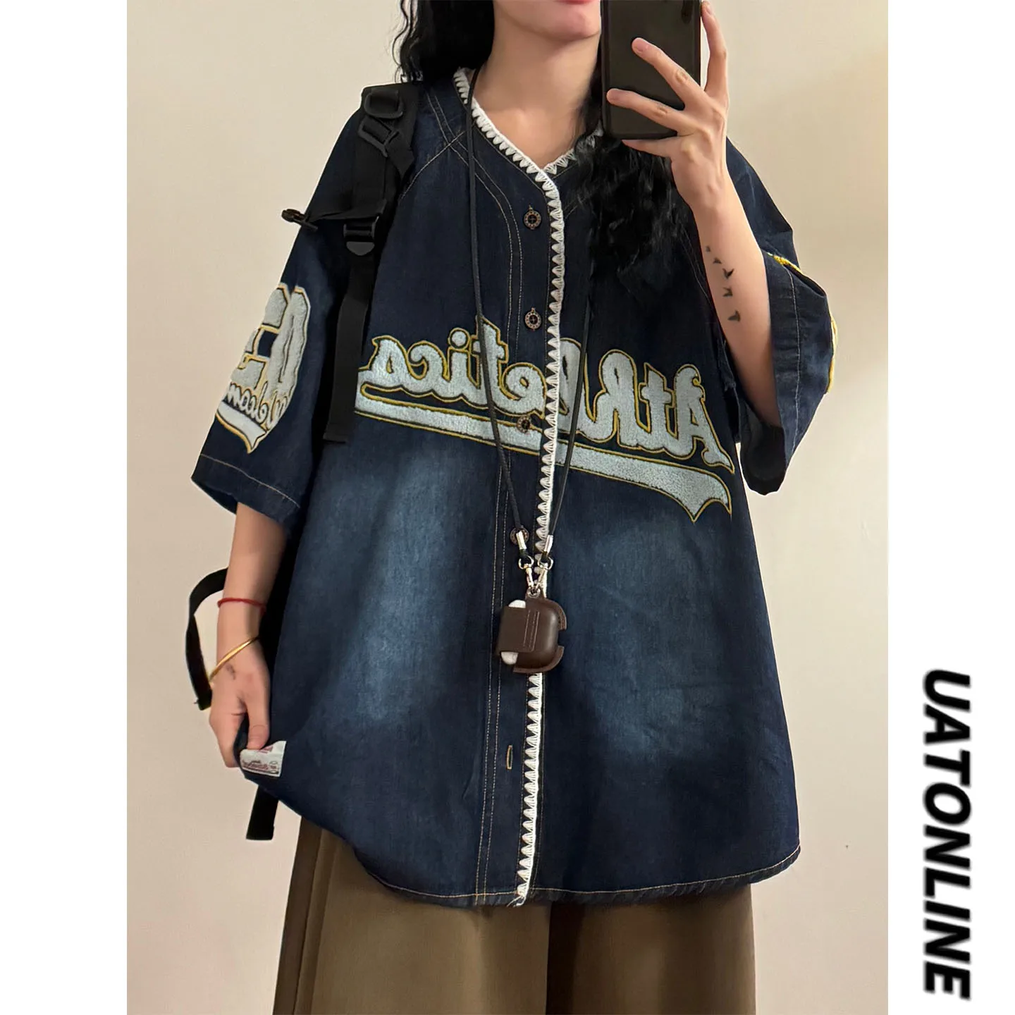 

UATONLINE2026 Summer American Retro Letter Towel Embroidery Neutral Trendy Jeans ort Sve irt Women Street Sle Loose Fit