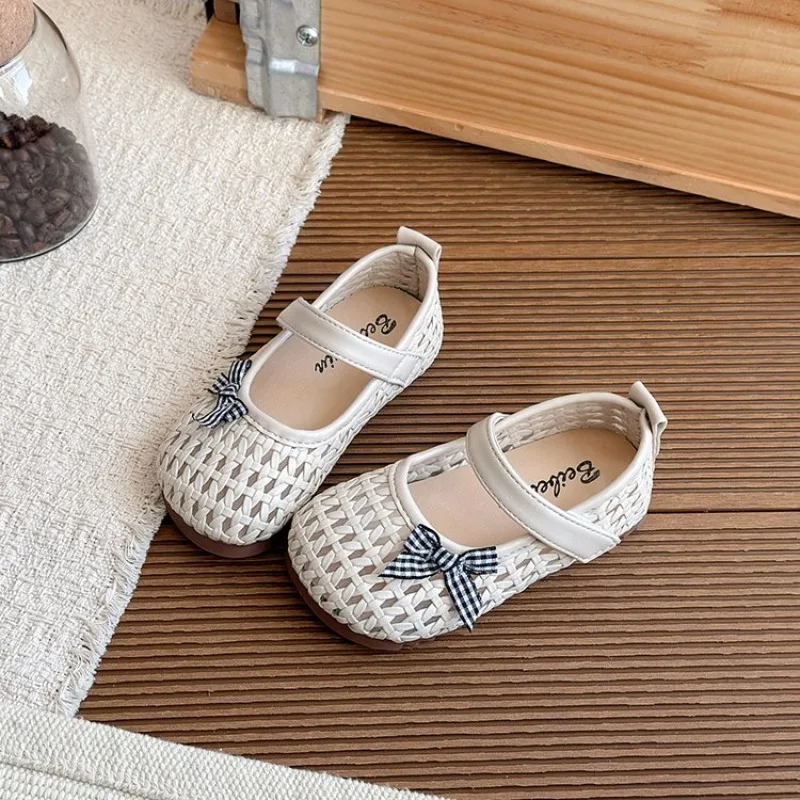 

2026 New Summer Kids Hollowed-out Beach Shoes Soft Sole Toddler Girls Sandals with Cute Bow Classic Boho Garden Wedding