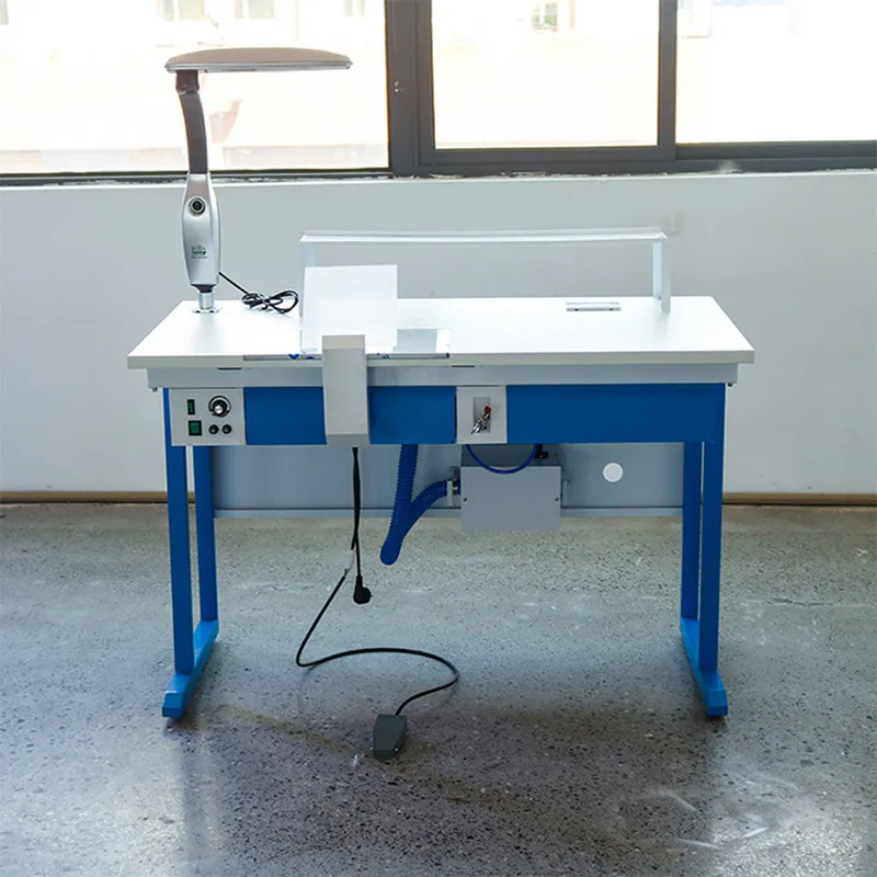 Dental Workstations 1.2M Technicians Work Bench Desk Built-in Vacuum Cleaner Customizable 1-1.8M Laboratory Workstation