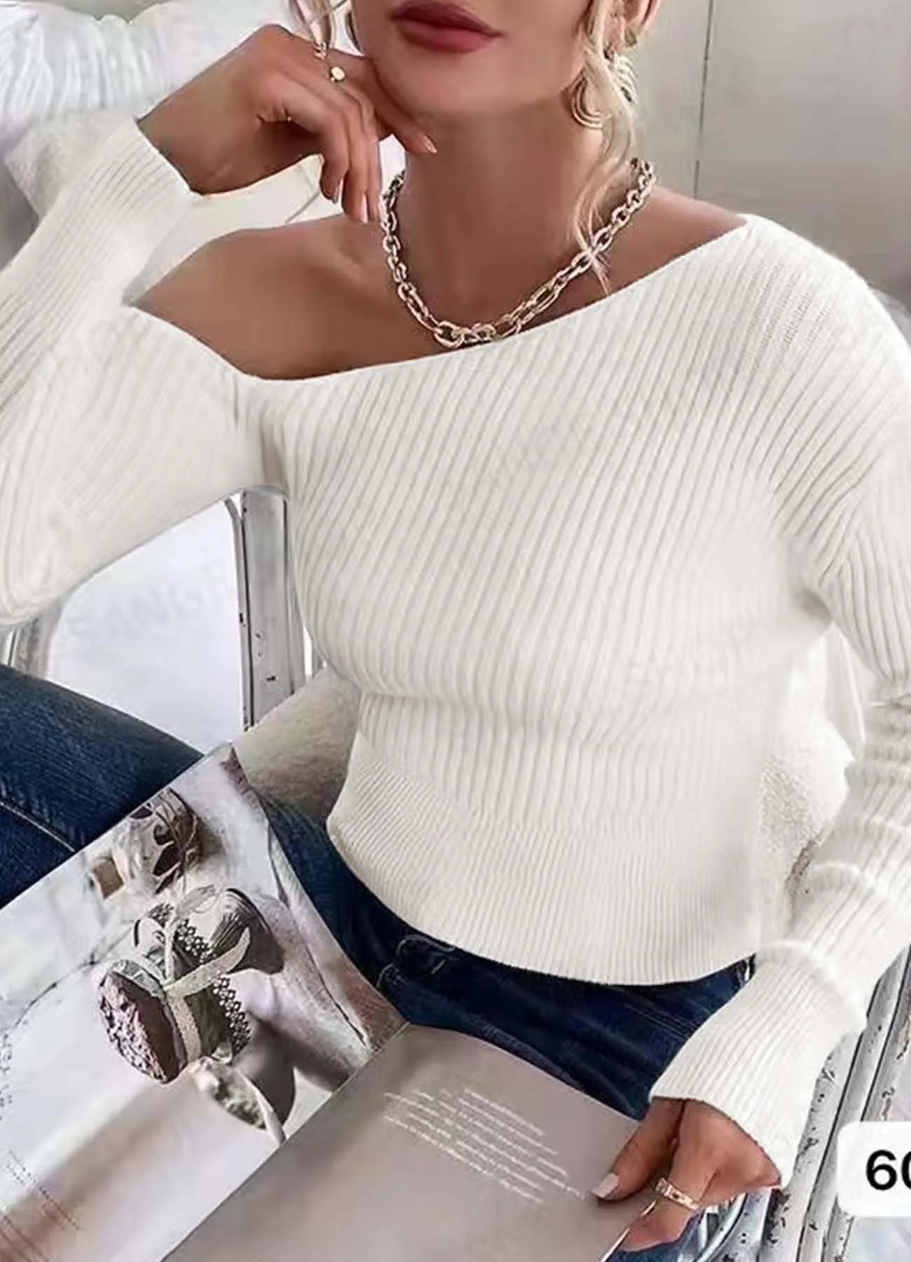 Europe and the United States fashion long-sleeved off-the-shoulder solid color short sweater sweater tight-fitting slimming swea