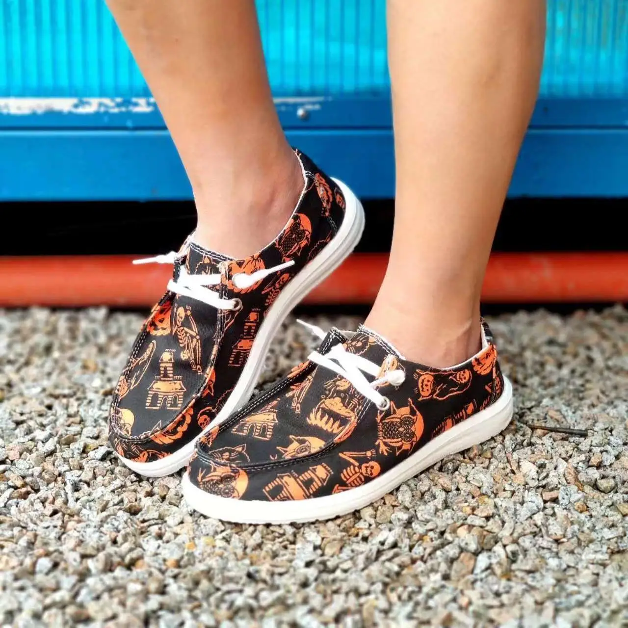 Women Halloween Ghost Skeleton Haunted House Print Canvas Shoes Ladies Lightweight Lace‑Up Flat Loafers Holiday Party Casual Wal