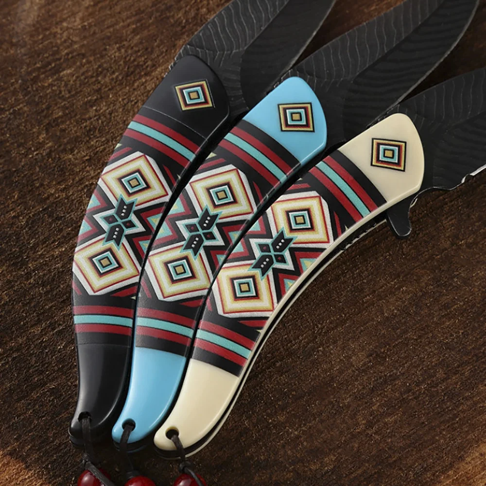 Cuchillo de colección ligero y fresco, cuchillo de bolsillo EDC grabado en cruz personalizado con hoja plegable