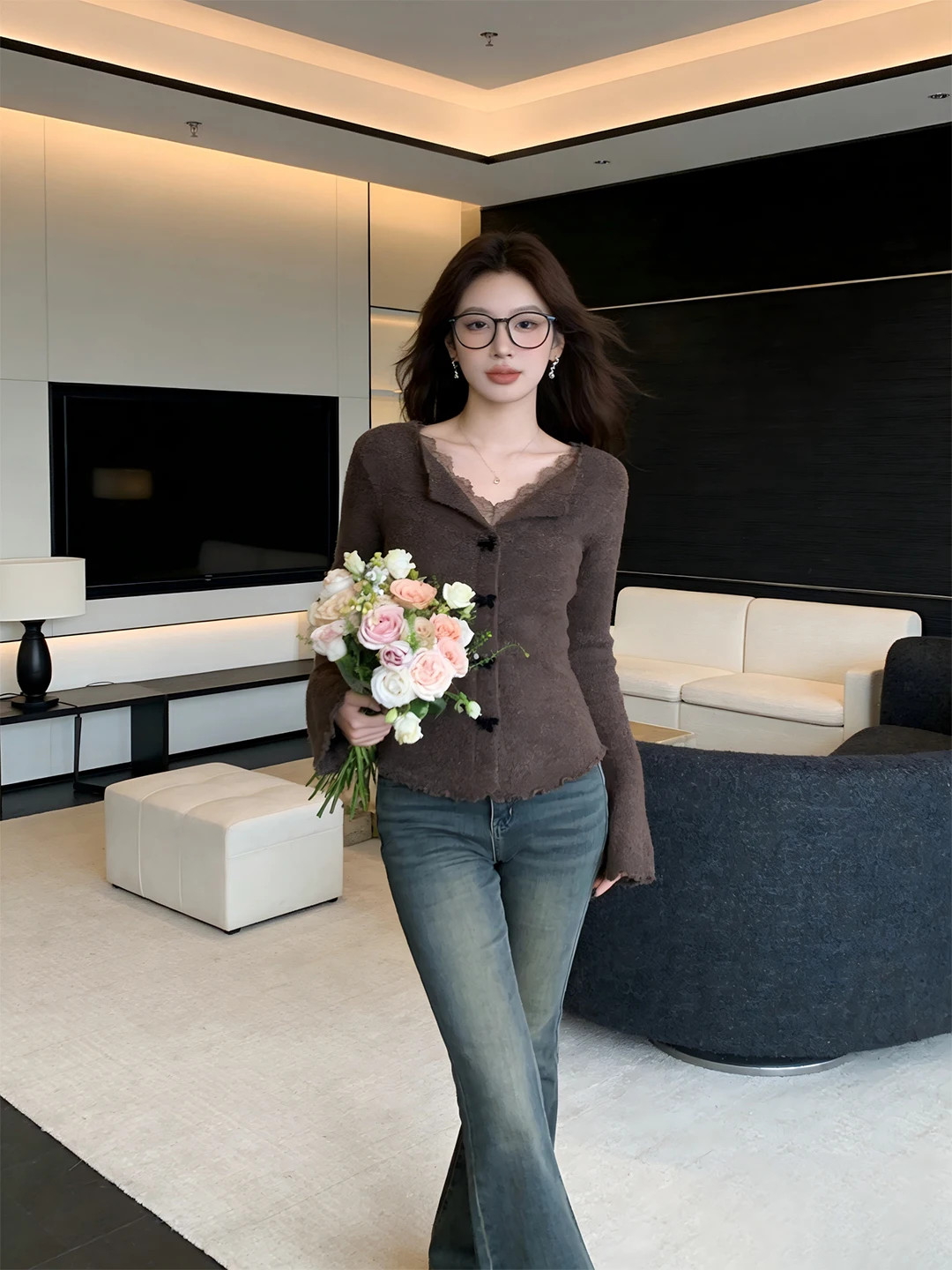 

Ретро-свитер в американском стиле с кружевной вязкой, V-образным вырезом, утягивающий, базовый слой, с длинными рукавами-колокол, мягкий, в корейском стиле