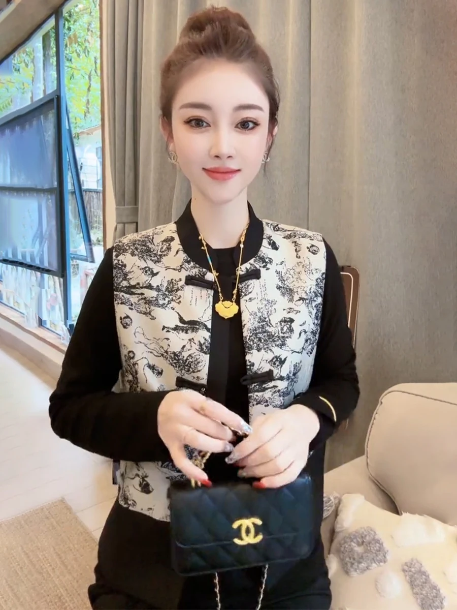 Nieuwe Chinese Sle Damesvest Lente Herfst 2025, Bovenkleding Svel Tank Top Knopdetail ort Lengte Matige Warmte