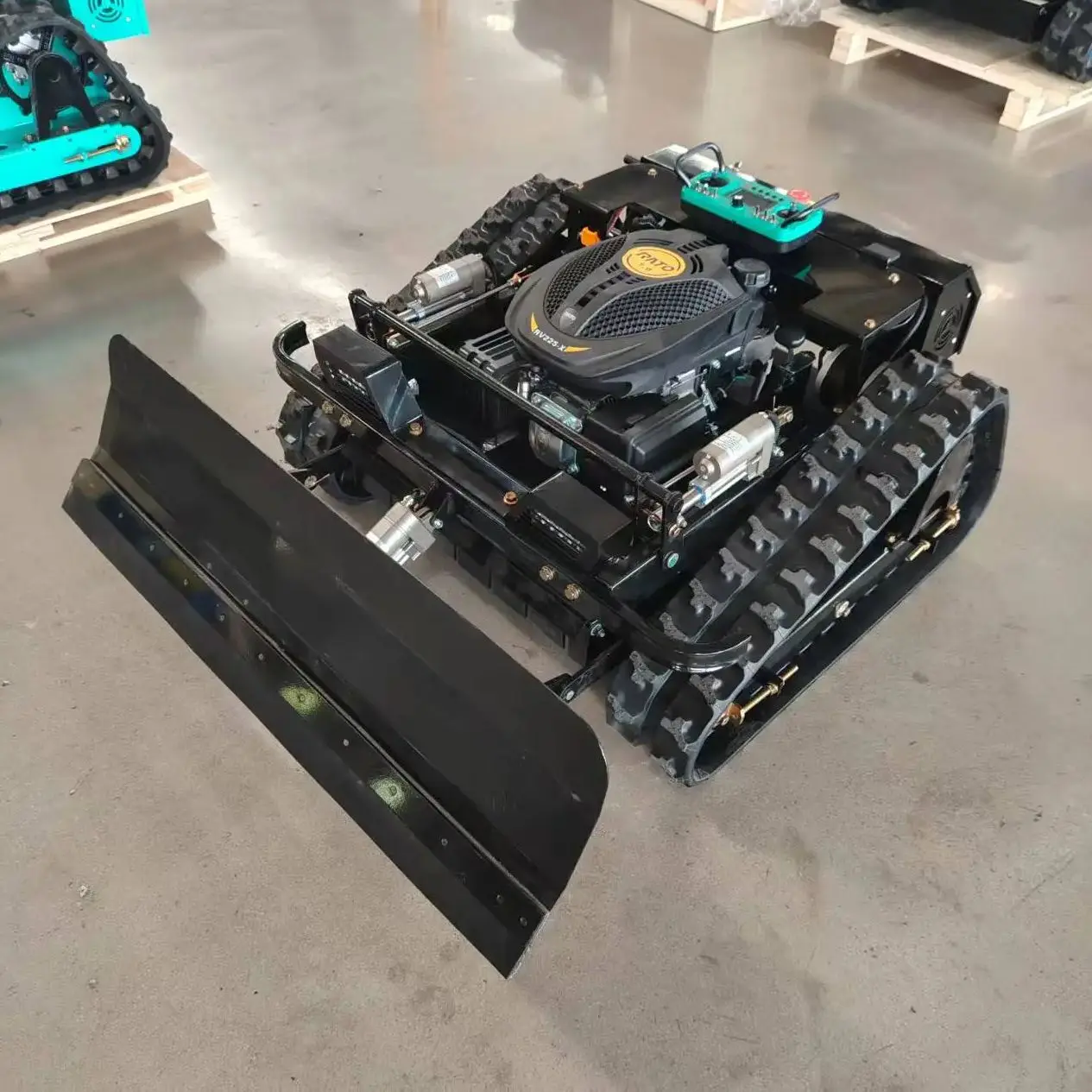 China Made Crawler Mower Can Be Customized Snow Pusher Dual-Purpose Intelligent Remote Control Mower Garden Agriculture Orchard
