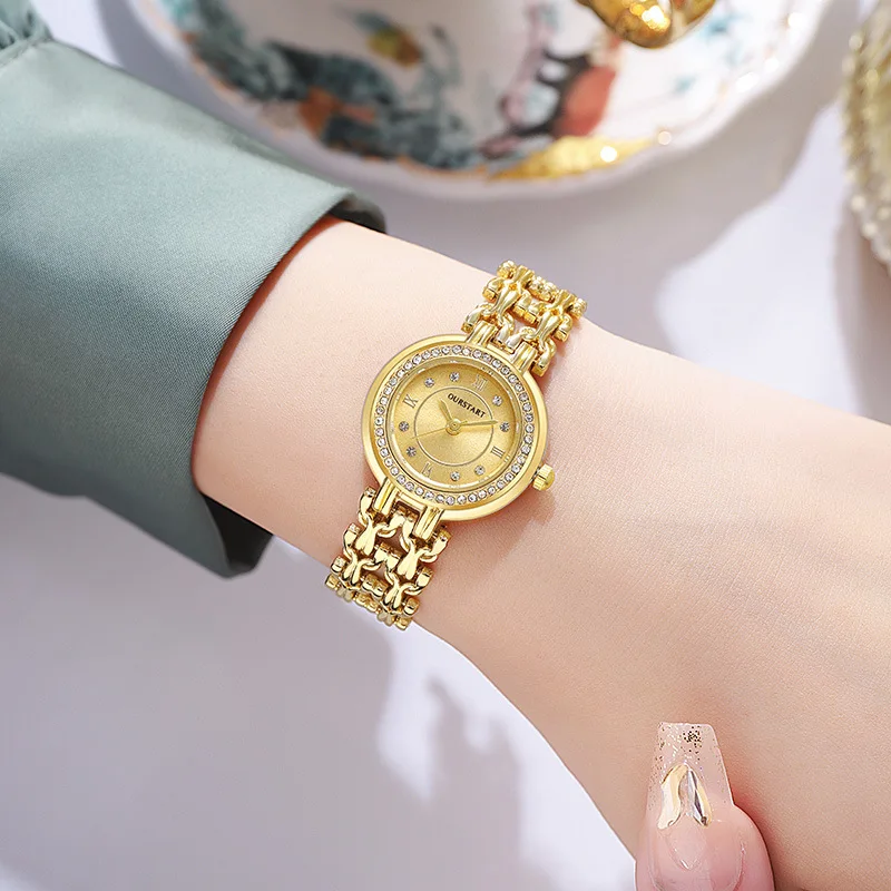 Women's Watch Light Luxury Fashion Diamond Bracelet High-end Temperament Ladies' Quartz Watch Gift