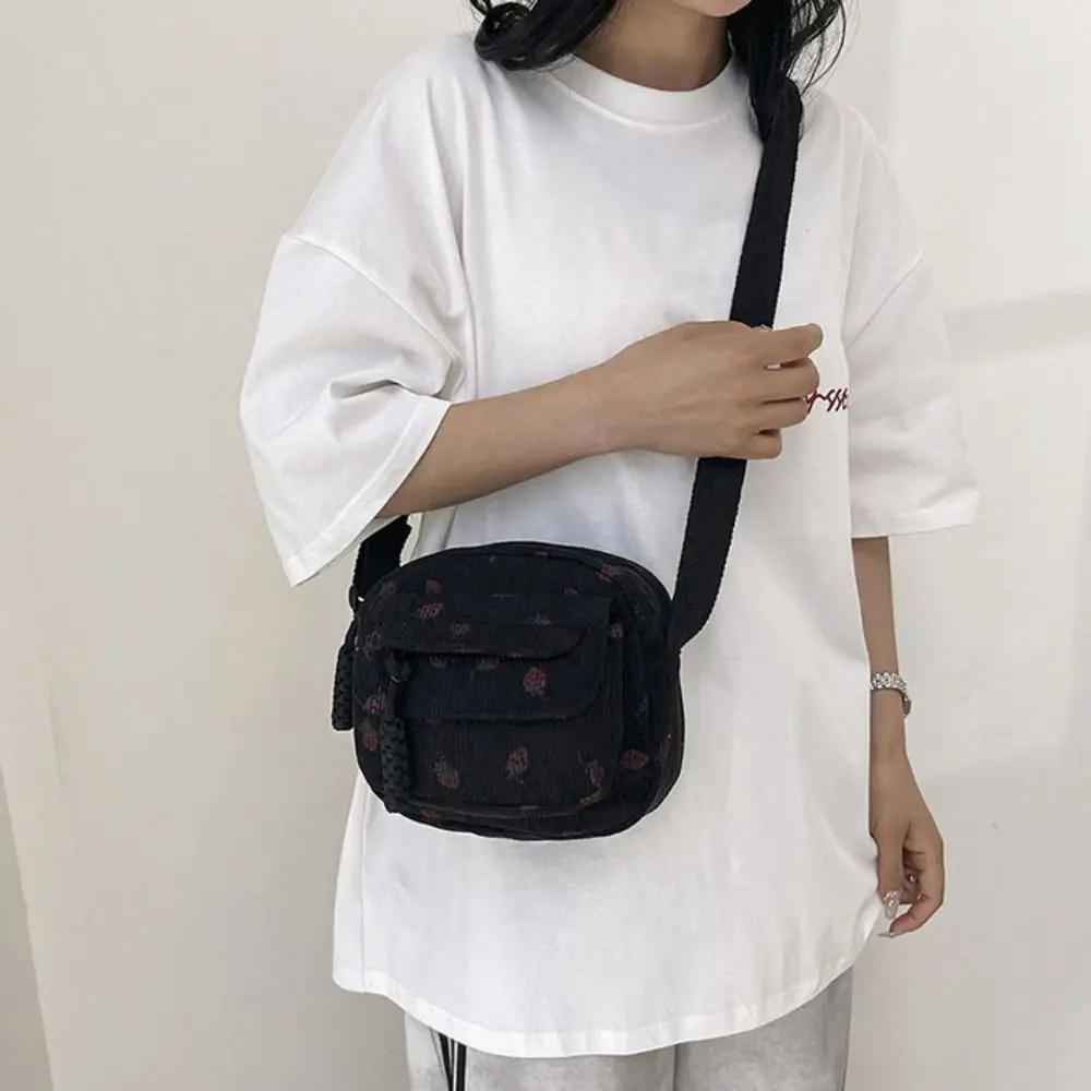 

Large Capacity Strawberry Crossbody Bag Printing Zipper Women Shoulder Bag Messenger Bag Korean Style Corduroy Handbag Shopping