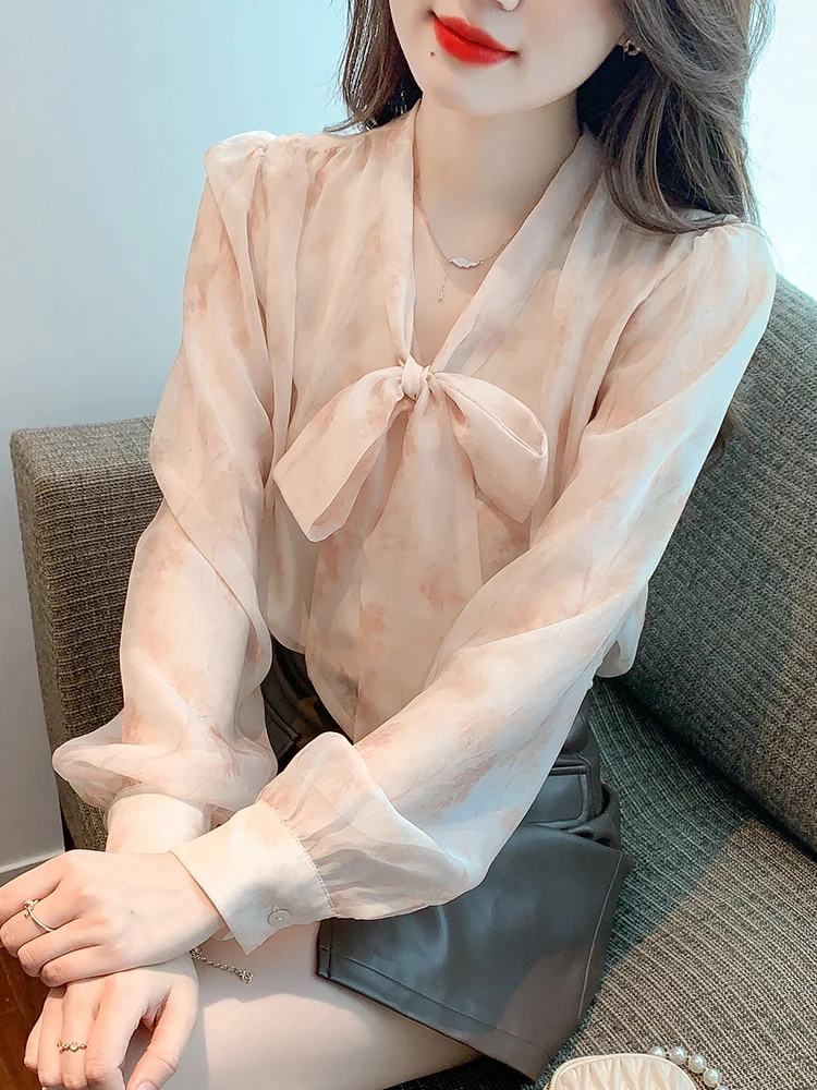 Korean Fashion Women Floral Printed Shirts Office Ladies Bow Collar Long Lantern Sleeve Tops Loose Casual Chiffon Tops Blouses