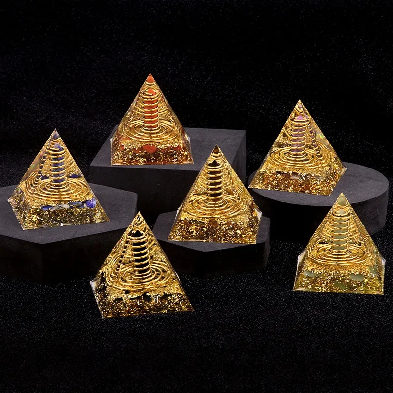 Natural Crystal Energy Generator Pyramid Peridot Gold Sandstone Reiki Healing Resin Pyramid Egyptian Room Decoration 6x6cm