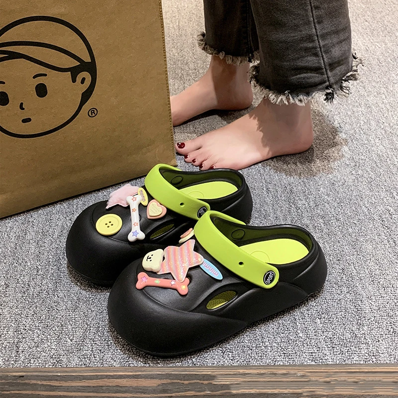 Fashion New Sandals Slippers DIY Cute Cartoon Clogs Women Mules Thick Sole Summer Beach Sandals Cave Hole Female Garden Shoes