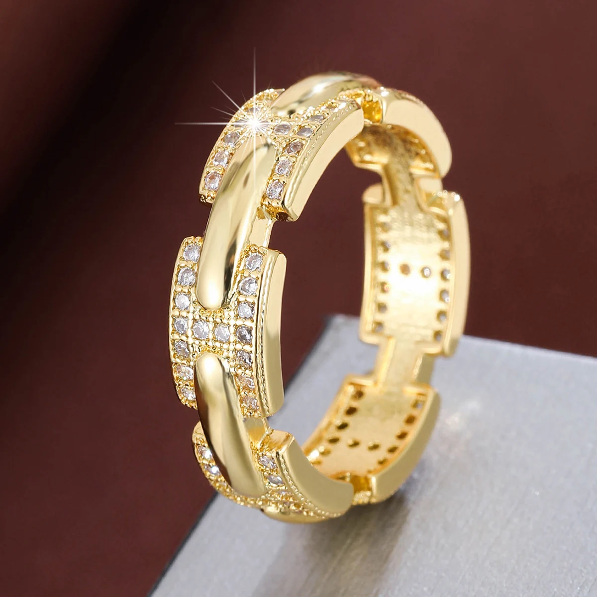 Elegant H Shaped Letter Design Synthetic Zirconia Women'S Ring For Jewelry Accessory Daily Gifting