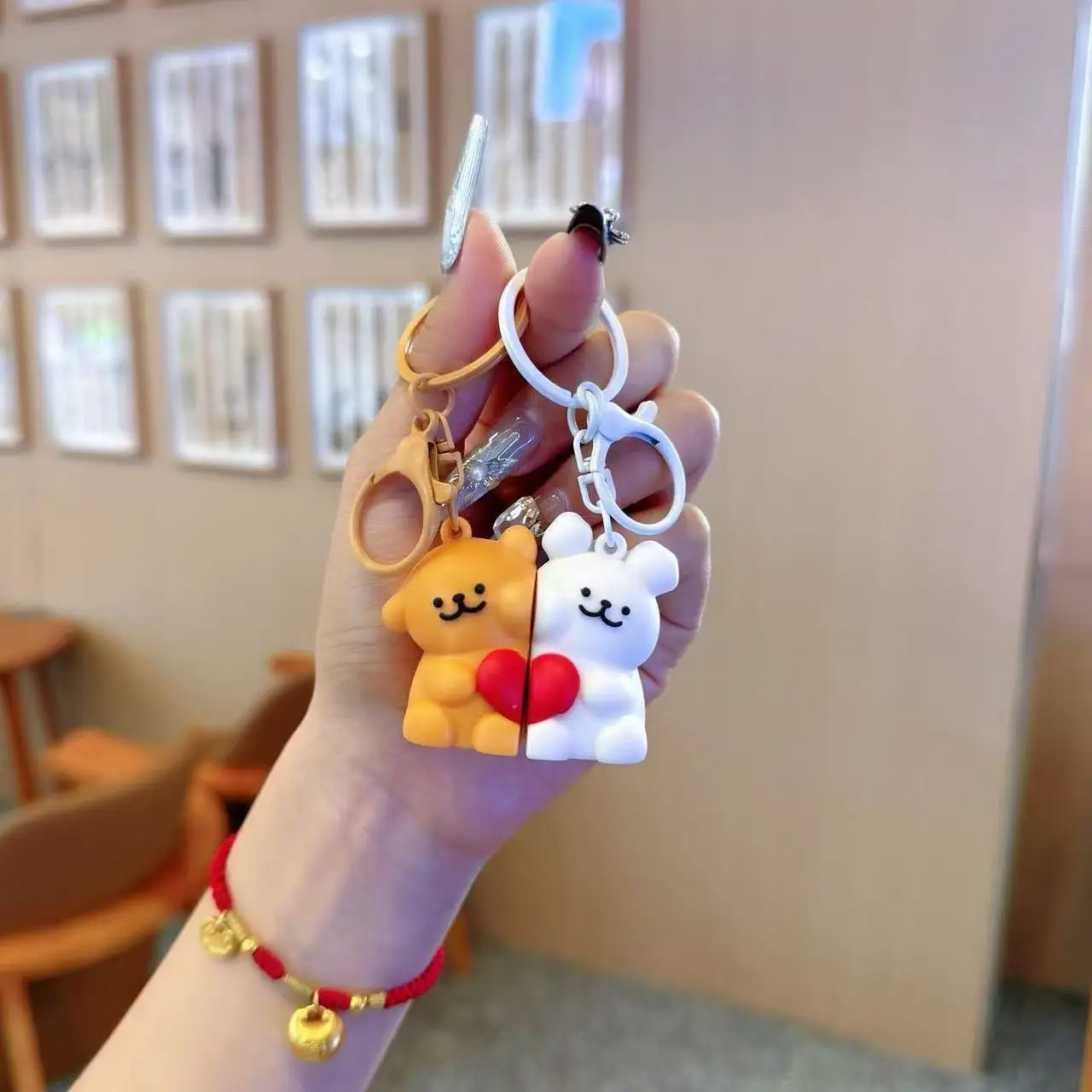 1/2/4 pares bonito dos desenhos animados magnético cão chaveiro boneca casal estilo filhote de cachorro mochila pingente animal chaveiro saco escolar decoração