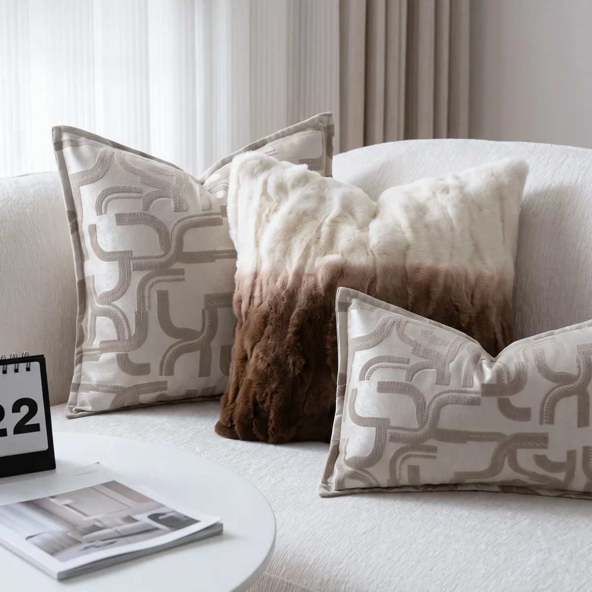 Luxury Textured Geometric Jacquard Throw Pillow Cover Soft Plush Ombre Faux Fur Cushion Case Neutral Beige Brown Pillowcase