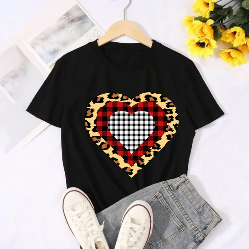 عيد الحب ليوبارد طباعة القلب نمط مطبوعة عارضة السترة قصيرة الأكمام المرأة تي شيرت الجرافيك تي شيرت