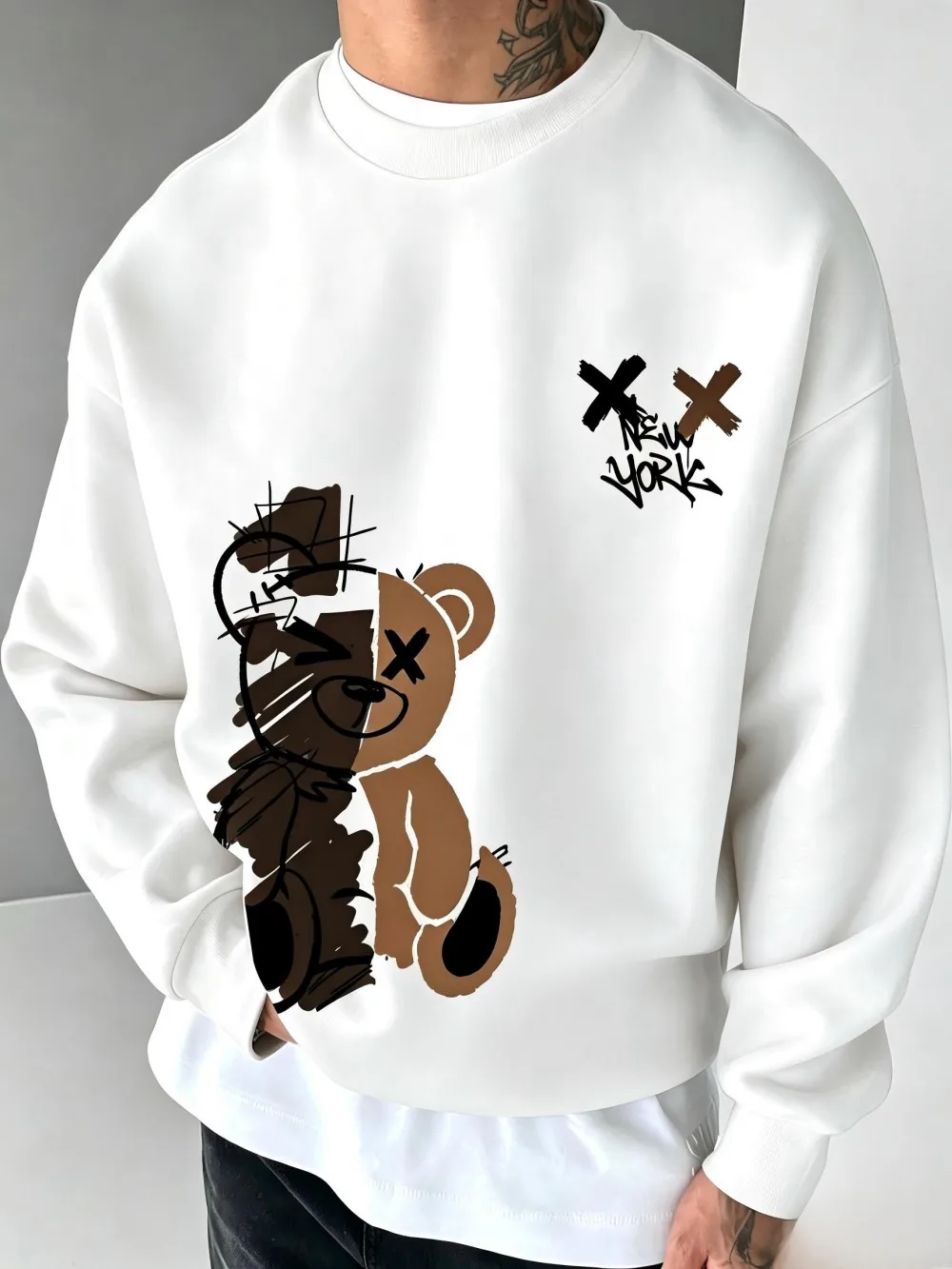American men's autumn spliced teddy bear letter print soft and comfortable round neck long sleeved T-shirt outdoor casual top view 3