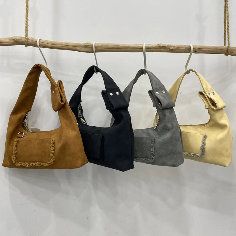 Faux Suede ขนาดใหญ่ความจุ Tote กระเป๋าผู้หญิง Luxury Designer กระเป๋าถือกระเป๋า 2024 ใหม่แฟชั่น Underarm Rivet ไหล่กว้าง