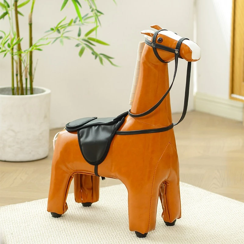 indoor leisure chair simple modern little pegasus shape Creative stool with wheels taburete ergonómico Living room furniture