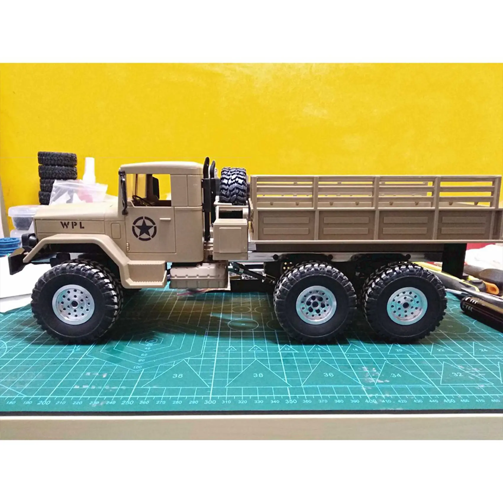 8X WPL D12 B24 B16 B36 C14 C24 MN MN99S Q60 Q65 RC カーアップグレードパーツメタルホイールリムハブアクセサリー、シルバー