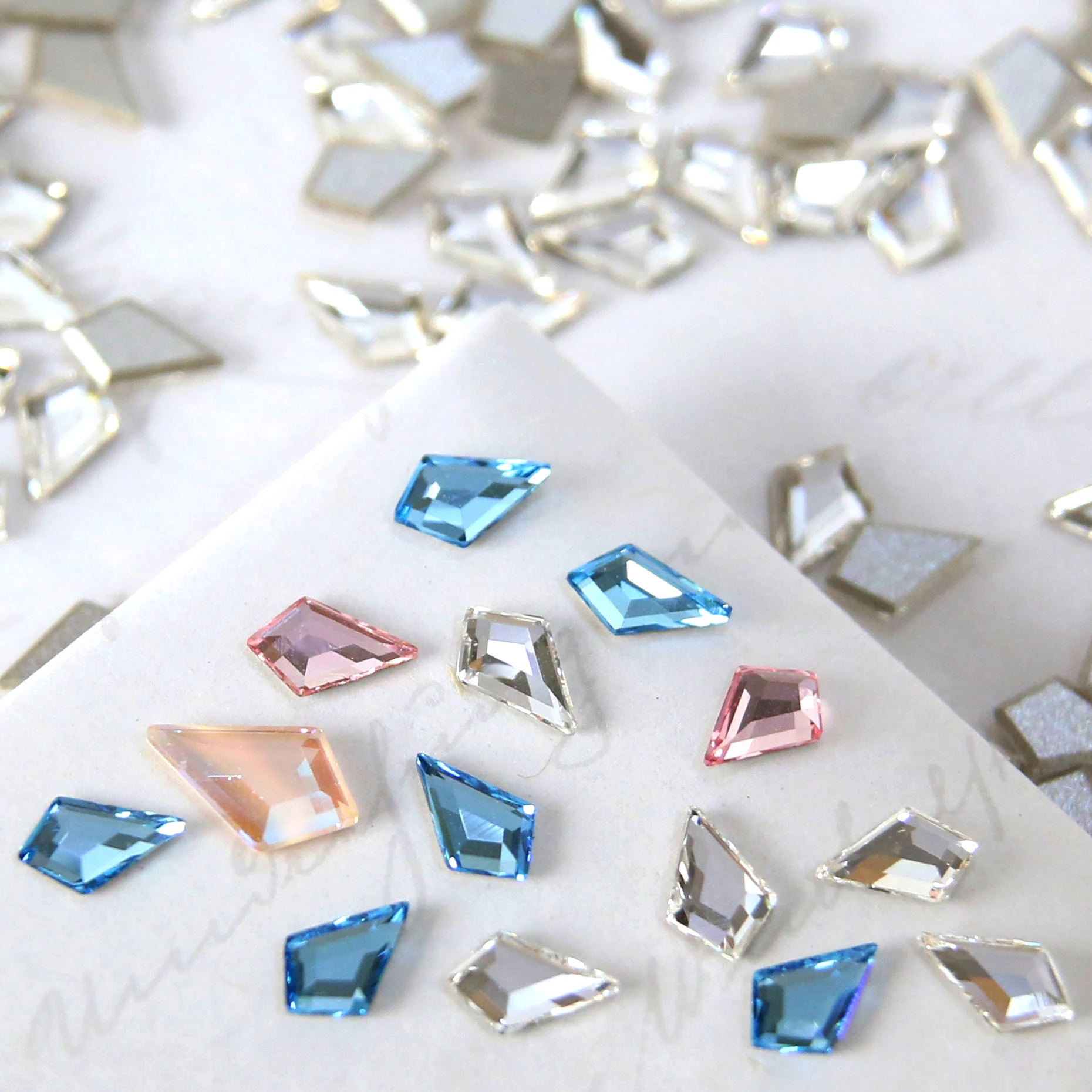 

Manicure Arrow Diamonds Sparkling Zircon Flat Back Strass NON Hotfix Rhinestones for Craft Jewelry 3D Nail Art