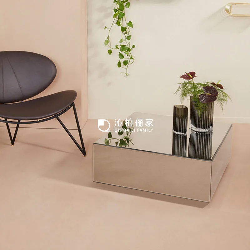 الحد الأدنى مرآة زجاجية مربعة الشكل مدون بجانب السرير مع نفس التصوير الفوتوغرافي على الإنترنت #6