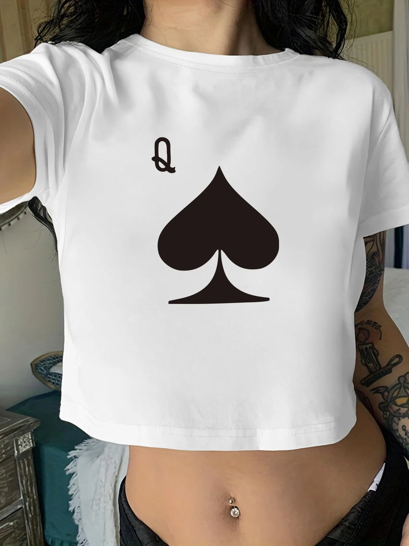 Women's Cropped T-Shirt Sexy Skinny Fit Tee with Spade Q Graphic Summer Short sleeved Harajuku streetwear Tops Tees