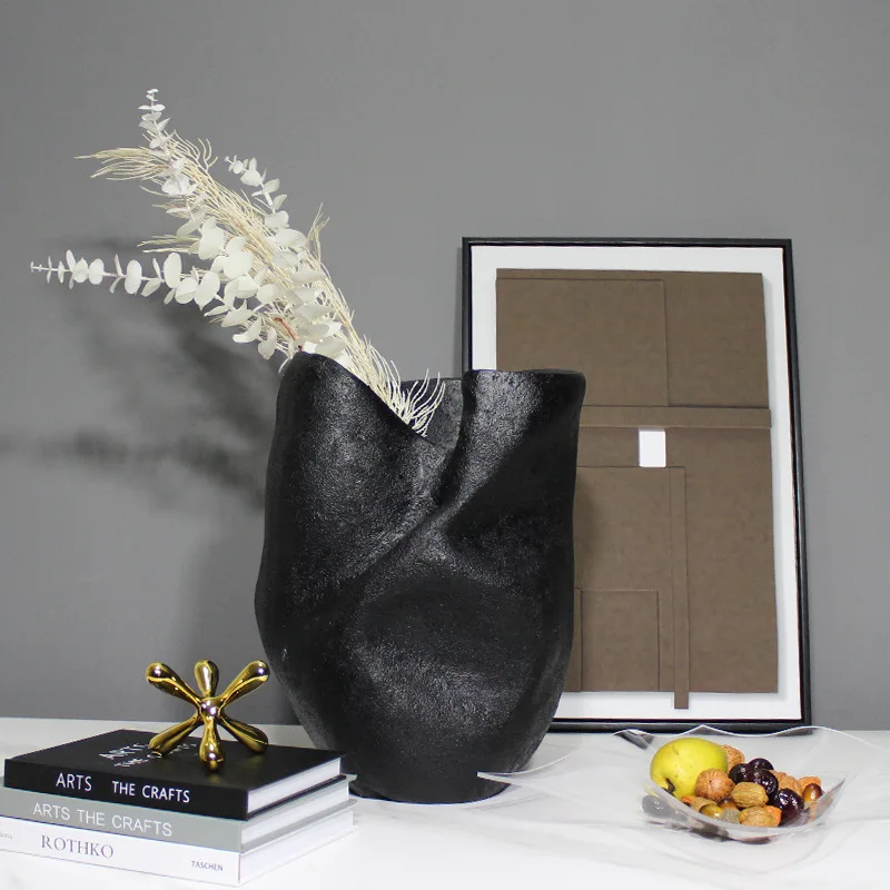 Simple light and shadow large vase, creative modern irregular art flower jewelry, resin dried flower ornament