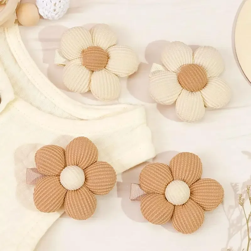 Conjunto de 2 grampos de cabelo de jacaré semi-coberto para meninas e mulheres com padrão floral 3D e conjunto de presente cheio de algodão