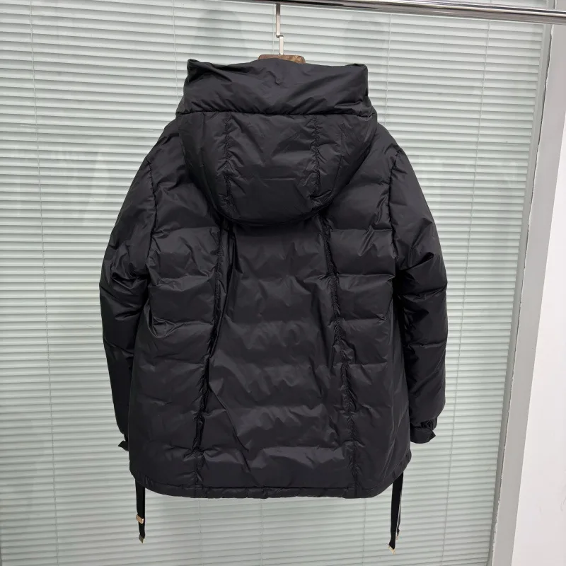 سترة نسائية بغطاء للرأس من ريش البط الأبيض لخريف وشتاء 2025 معاطف فضفاضة مستقيمة