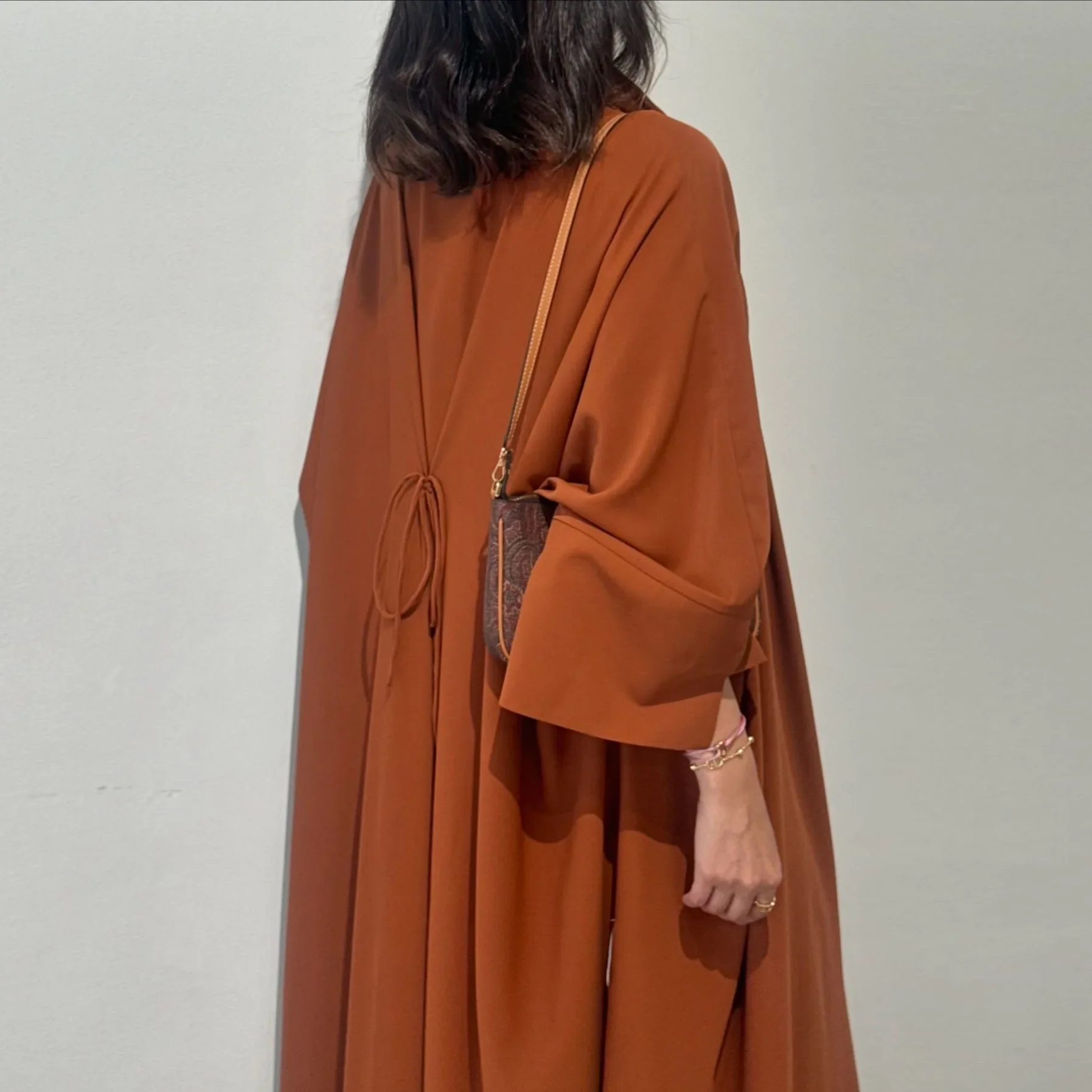 ラマダン イード アバヤ 女性用 レースアップ バック キモノ カーディガン ムスリム ドレス ドバイ カフタン トルコ ケバヤ カフタン マロカン ファム ジャラビーヤ