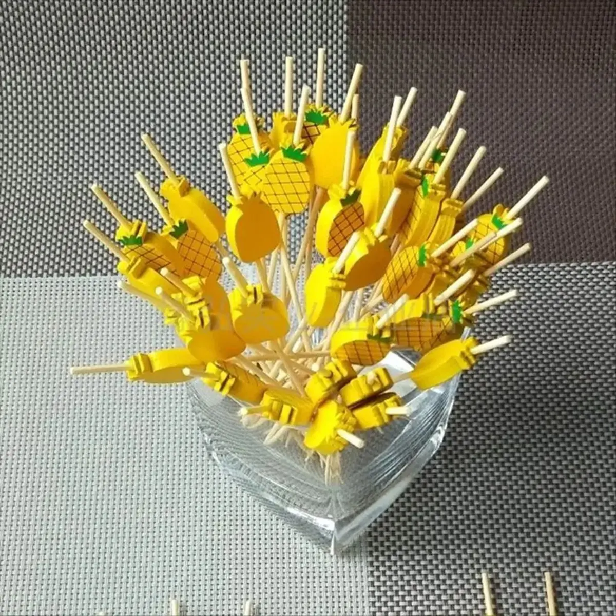 ABYA 100Pcs Disposable Bamboo Picks Food Fruit Cocktail Toothpicks Handmade Toothpicks Picnic Supplies Decoration B