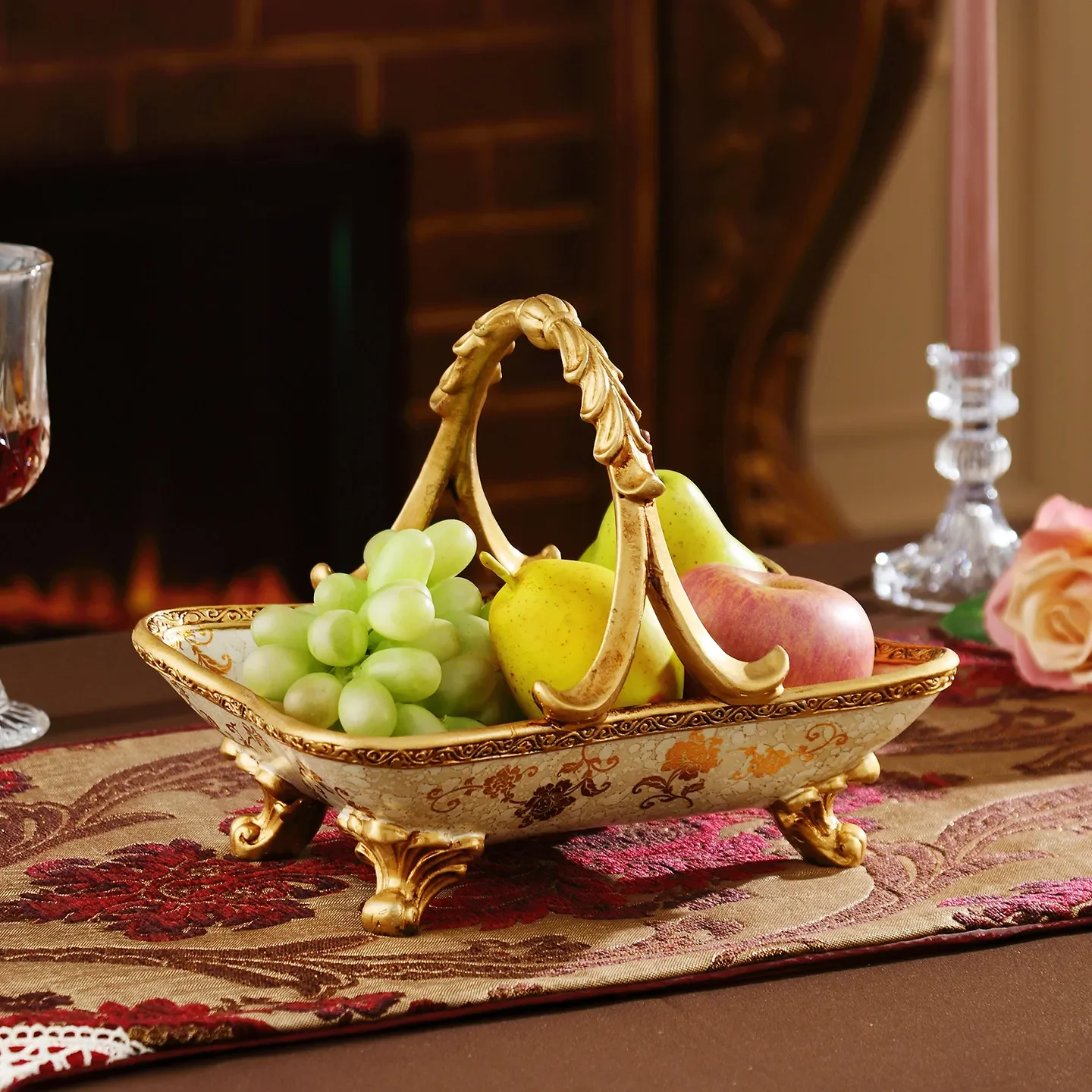 European light luxury resin fruit plate home decoration living room retro portable fruit pot home high value ornament