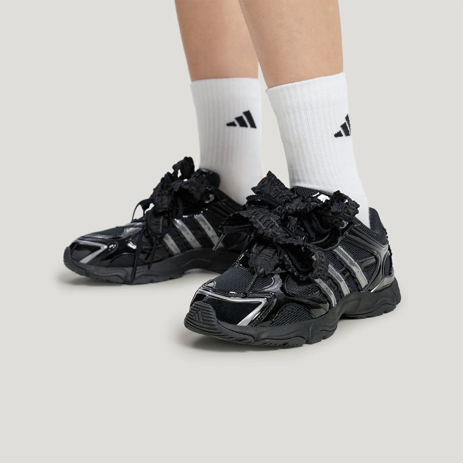 Adidas genuine women's ultra light, stable, anti slip, wear-resistant casual sports shoes KZ9639