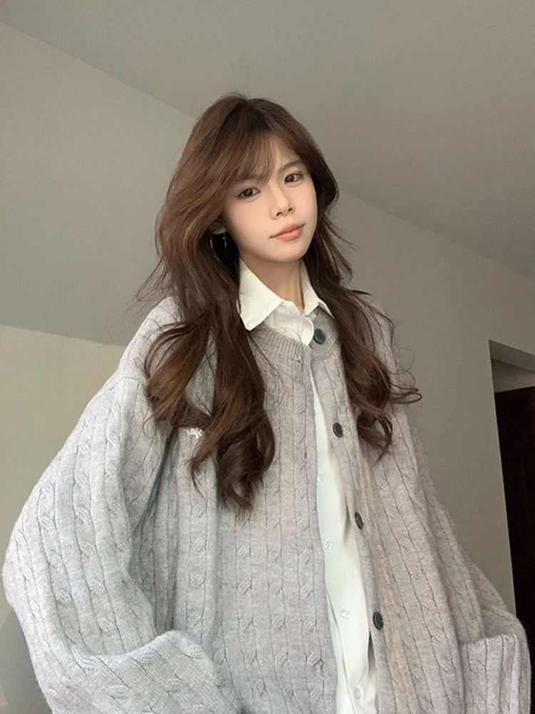 

American Retro Knitted Sweater Men's Autumn Casual Loose Coat round Ne Button up Soft Polyester Fiber Long Sve Top