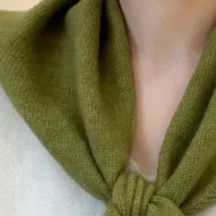 Bufanda Triangular tejida de lana de estilo coreano, pañuelo para la cabeza para mujer, bufanda tejida, bufanda de punto cálida multifuncional