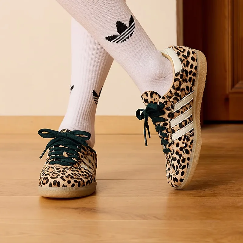 Adidas Originals SAMBA OG Women's Beige Low-Top Casual Fashion Street Style Indoor Trainers, Comfortable and Versatile KI6674