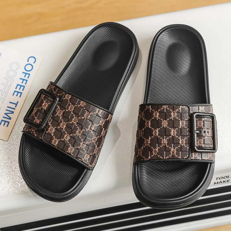 Men's explosions slippers summer new fashion sandals non-slip high-end sandals and slippers men's home sandals plus size 46 47