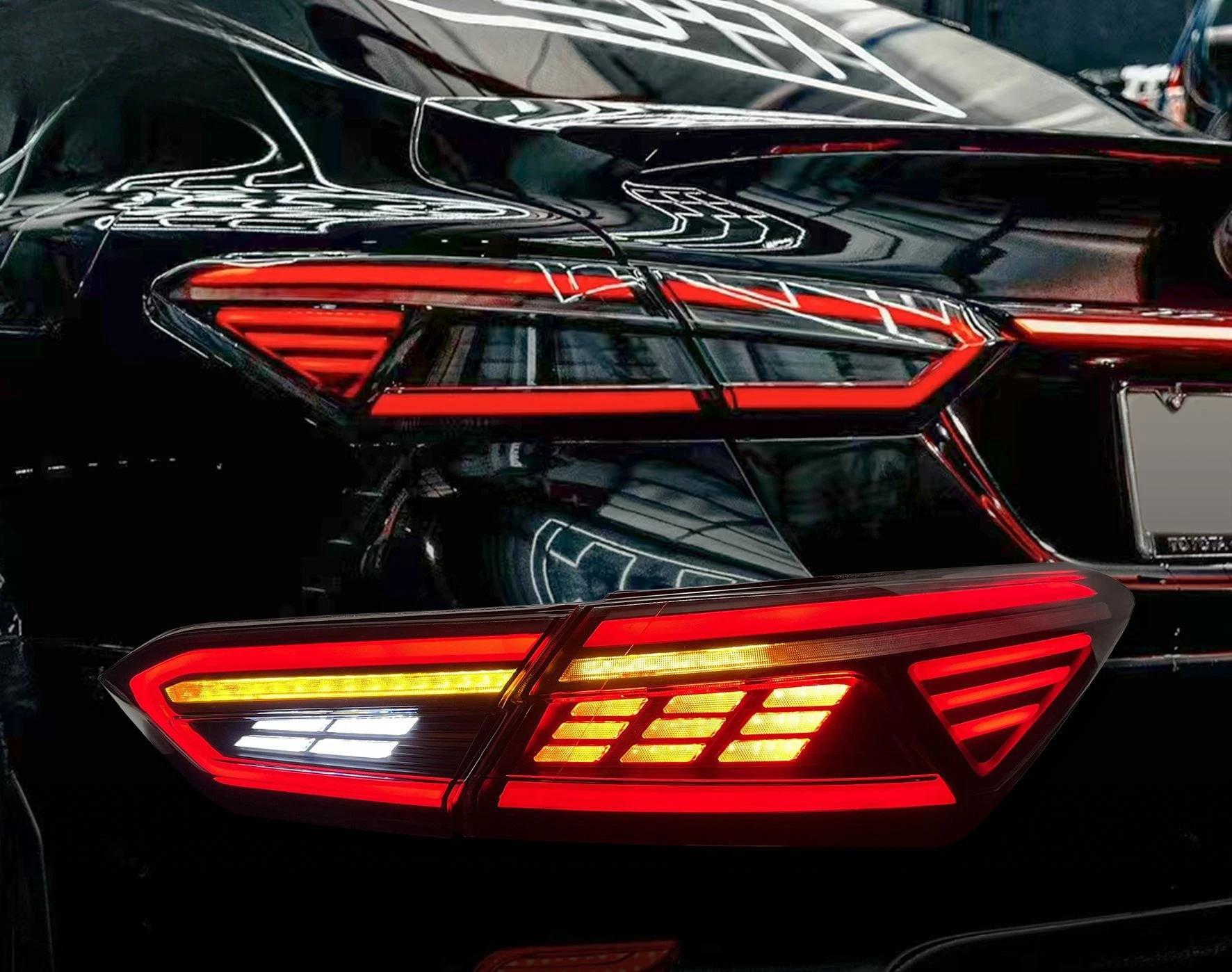 Suitable for 18-23 Toyota 8th generation Camry tail light assembly modified LED streamer running lights