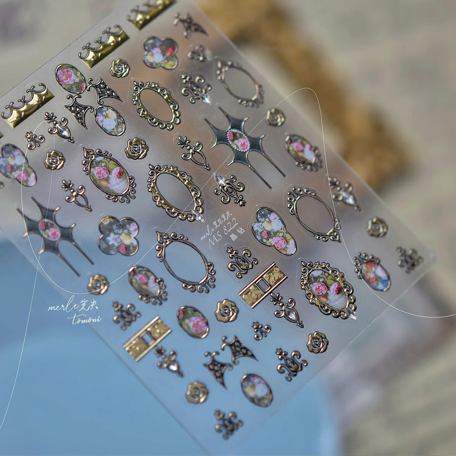 Adesivi per nail art floreali 5D di lusso Oro Argento Cornice in metallo stile cinese Strass di cristallo lucido Decalcomania per manicure autoadesiva