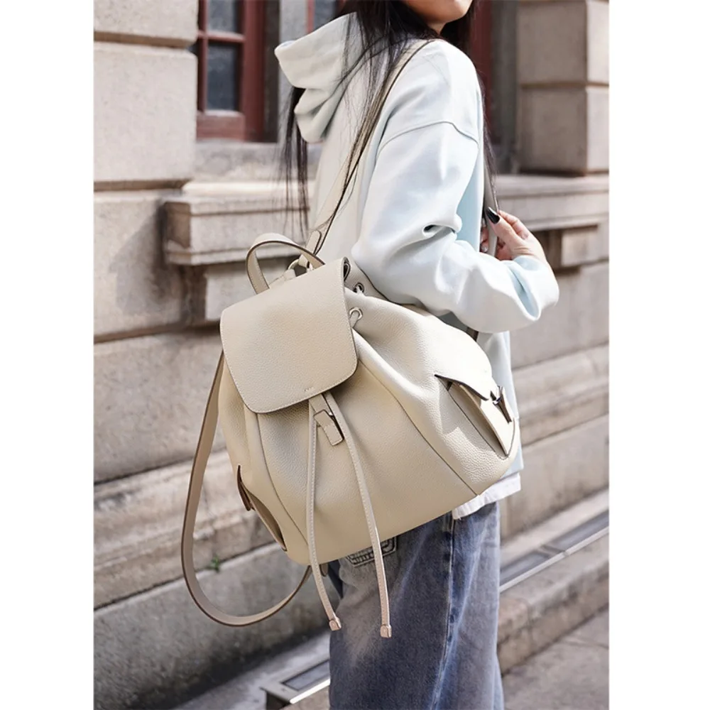 2026 Early Spring Leather Women's  Fashionable Casual Literary and Artistic Commuter Handbag Niche Design Unique and Durable