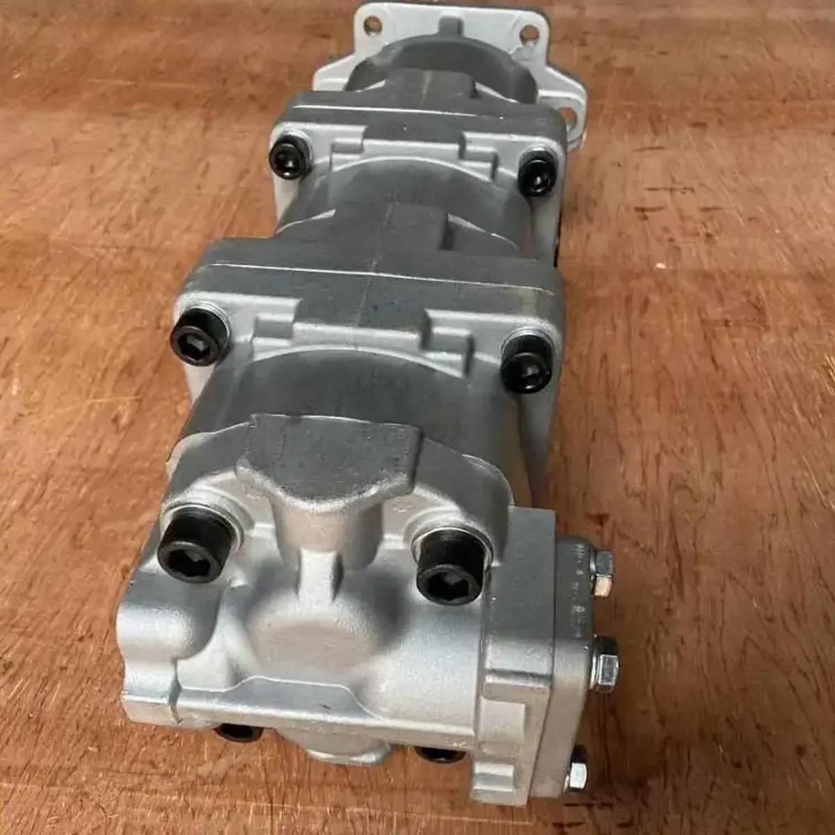 HIGH QUALITY Hydraulic Gear Pump 705-56-34040 7055634040 Triple Gear Pump For WA400 WA420