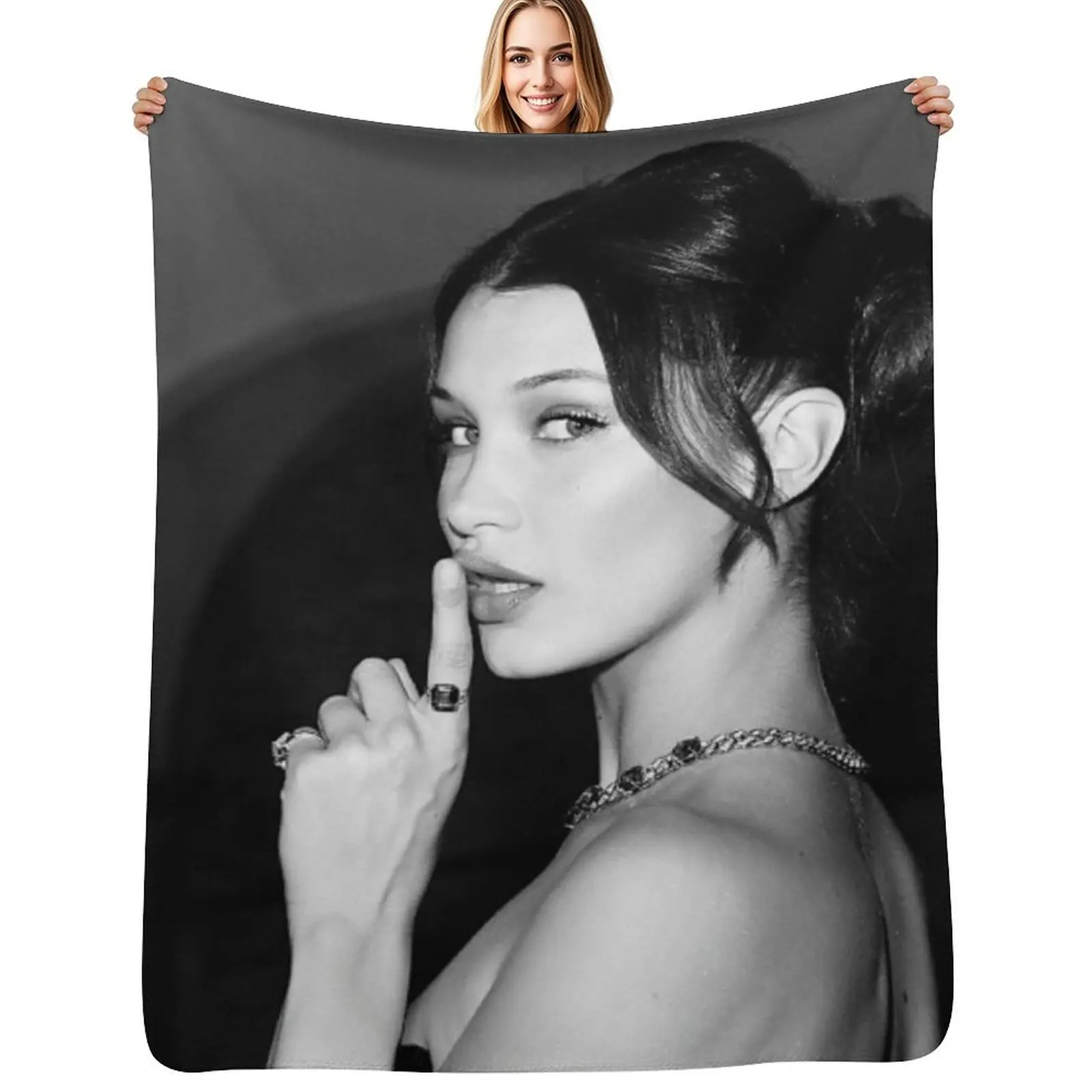 

Bella Throw Blanket Fashion Sofas Thin cosplay anime Blanket