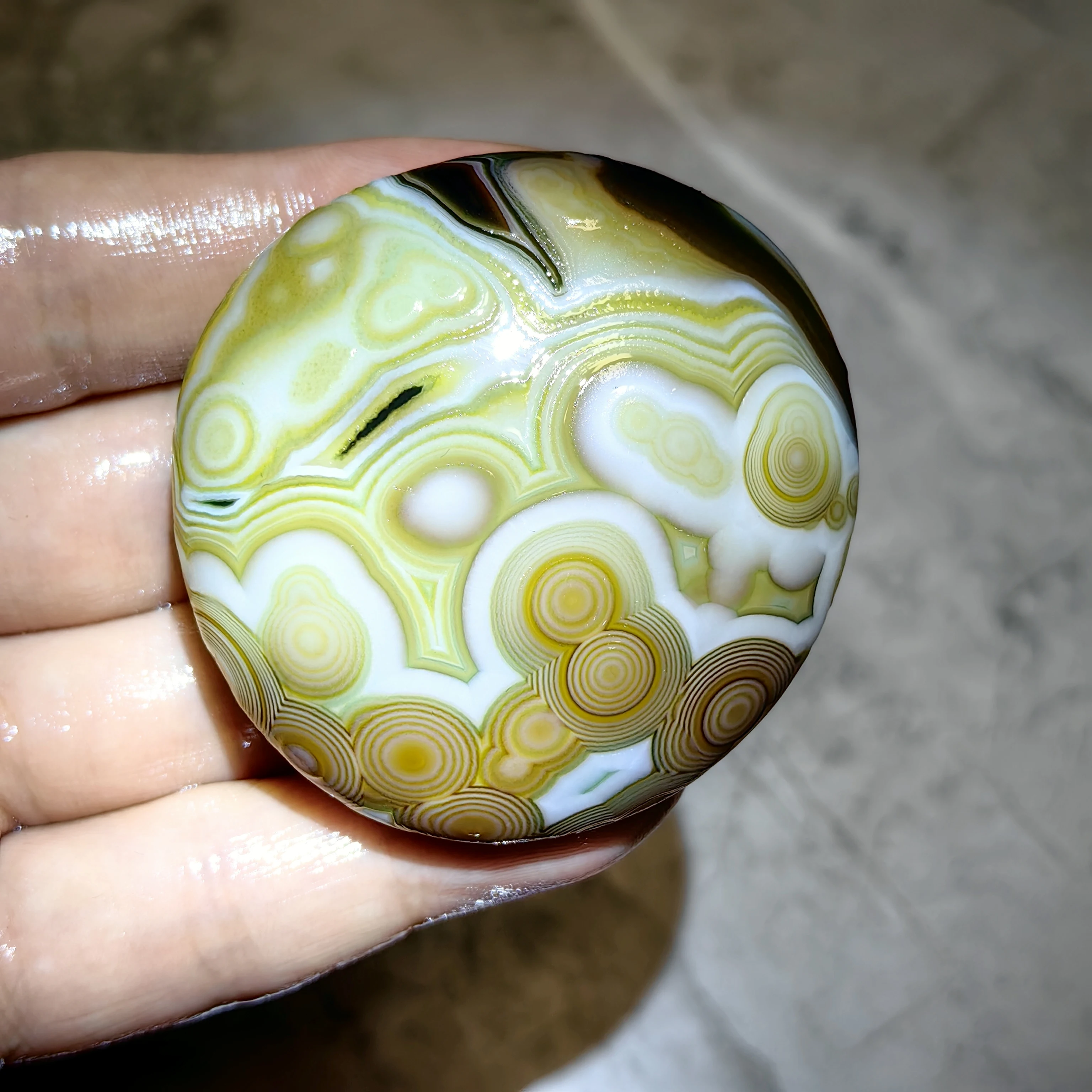 Gobi Desert Silk Eye Agate, Double-Sided Cartoon Eye Patterns, Natural Raw Stone for Meditation & Display, No Polishing Needed