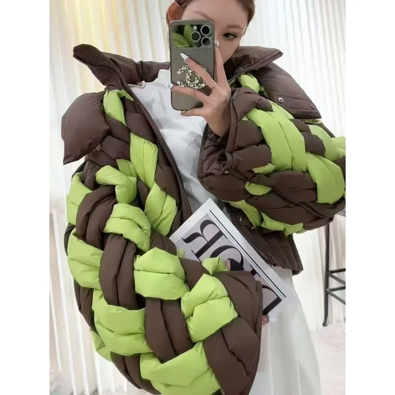 Luxus Winter Neue Daunenjacke für Frauen Europäische Kurze Ente Daunenjacke mit Kapuze Verdicken Wärme Trendy Vielseitige Streetwear