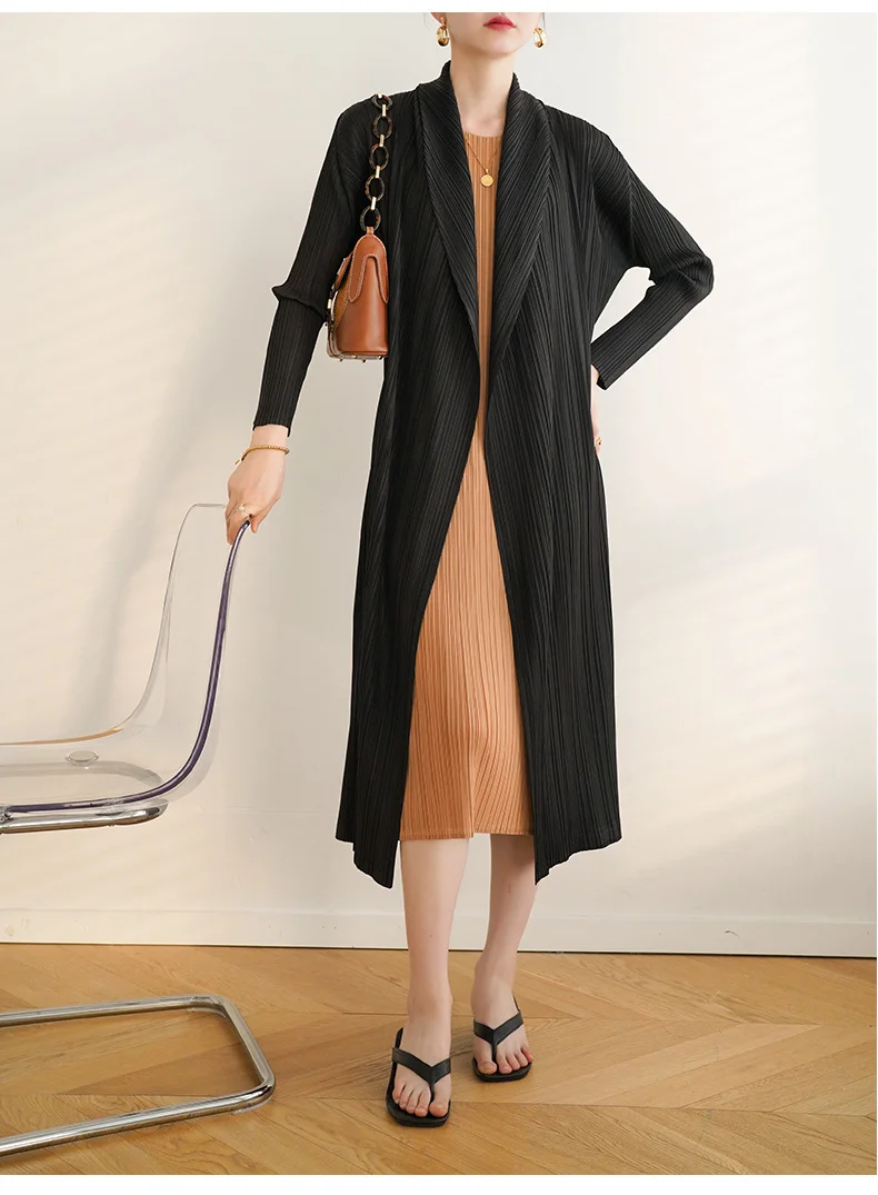 Autumn and spring pleated slim loose casual long-sleeved trench coat pleats [8201]