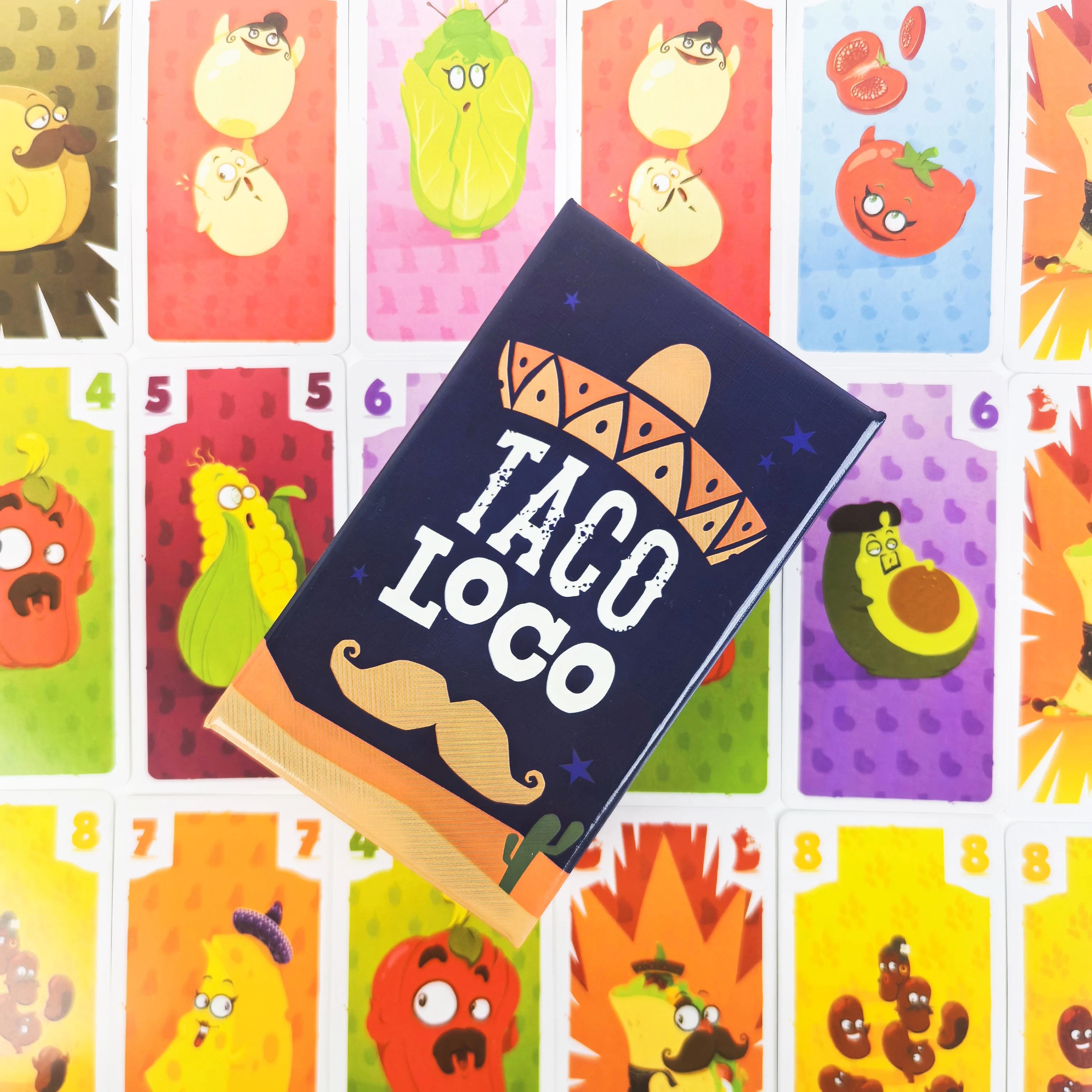 Juego de mesa: TACO LOCO - Juego de viaje clásico y portátil, imprescindible para reuniones familiares, divertido juego de cartas