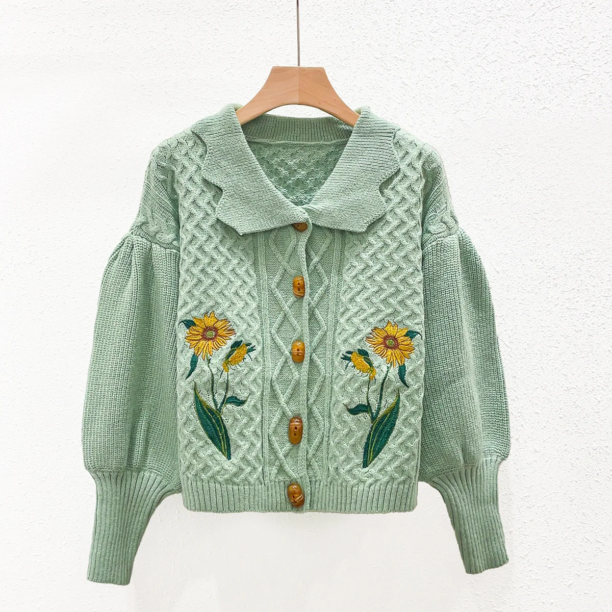 Women Floral Embroidery Vintage Knitted Cardigan Thick Sweater Top Autumn Winter New Arrival Women Clothes