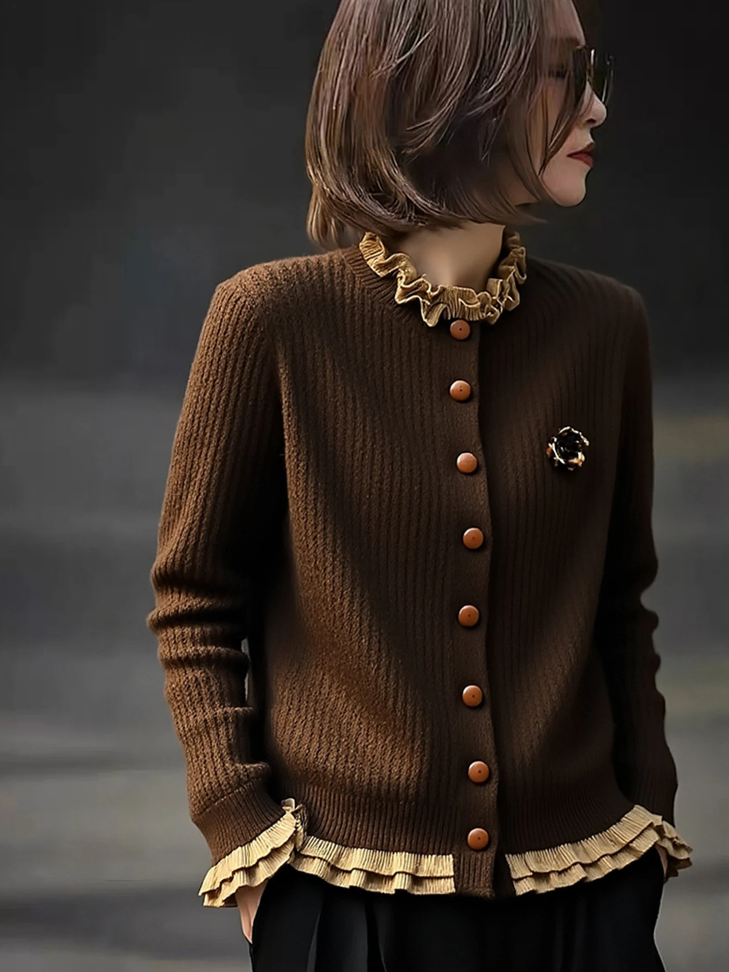 

Autumn Winter Knitted Long Sve Cardigan Women's Coffee Color Wooden Design Faionable Versatile Top Quali Faion