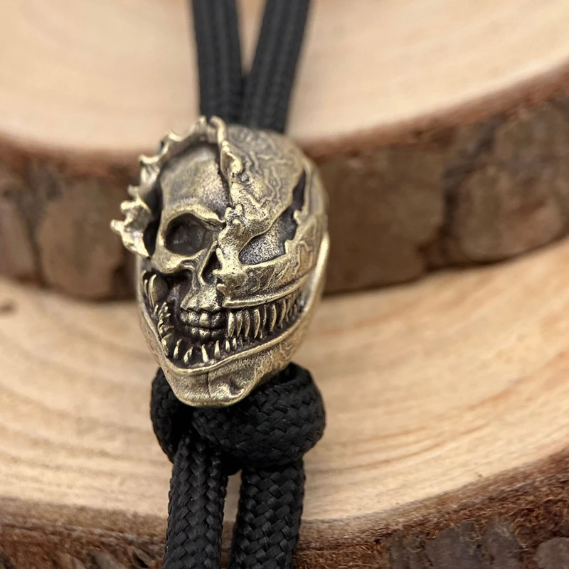 Meia face cabeça de crânio faca de bronze contas edc ao ar livre punk diy paracord cordão pingentes guarda-chuva corda tecido pulseira acessórios