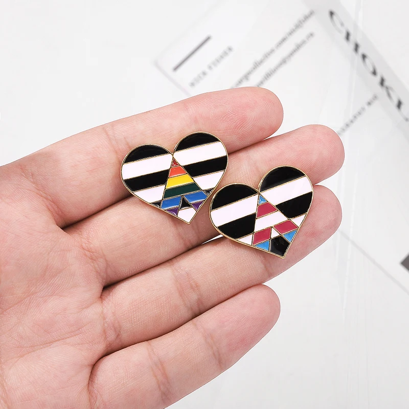 LGBT Pure Love Lapel Badges Cartoon Jewelry Gift for Friends Striped Heart Shaped Enamel Brooch Custom Pines Rainbow