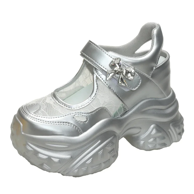 

Новинка 2023 года, летние женские спортивные сандалии, нескользящие мягкие дышащие кроссовки на толстой платформе, блестящие удобные сетчатые сандалии на каблуке 11 см